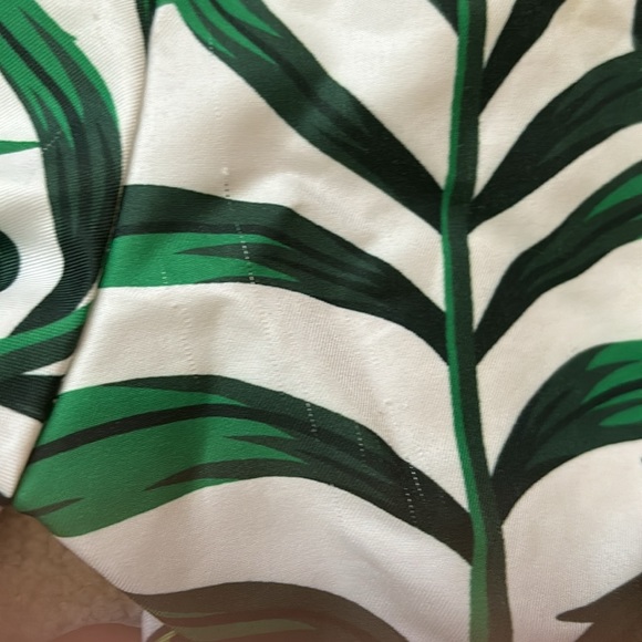 Two boys, Hawaiian swim trunks size 6/7 - Picture 8 of 8